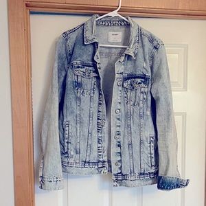 Old Navy Tall distressed Denim Jacket